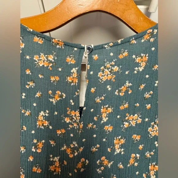 NWT Hem and Thread Long Sleeve Floral Midi Flare Dress with Eyelet Lace Trim - Picture 5 of 8